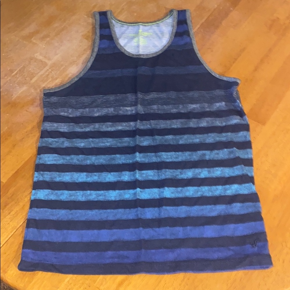 Sleeveless shirt